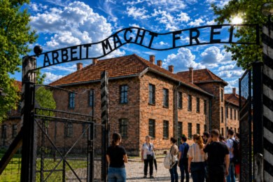 Private Alternative Auschwitz Complex Tour from Kraków