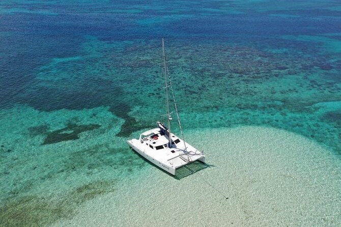 Roatan: Private West Bay Reef & Sailing Catamaran Charter