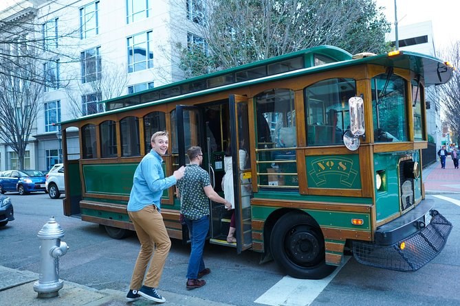 Vintage Trolley Heritage Tour with Private Guide Add-On