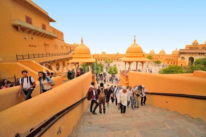 Shpjowvjyp Old Town: Private Heritage Walk with Historian