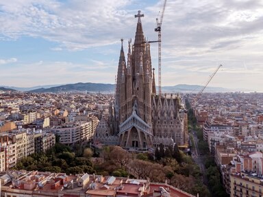 Sagrada Família: Gaudí's Basilica + Tower Climb