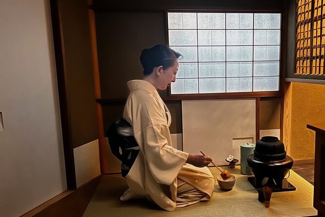 Kyoto: Private Tea Ceremony with a Tea Master