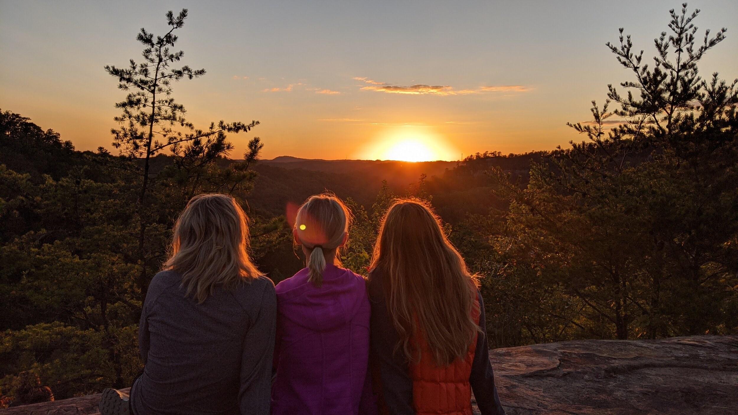 Small-Group Sunrise Hike to the Overlook
